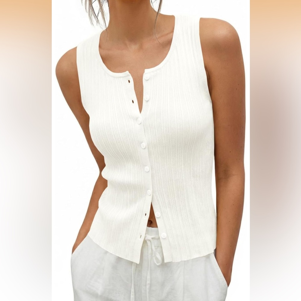 White Sleeveless Button-Up Top, Medium NWT